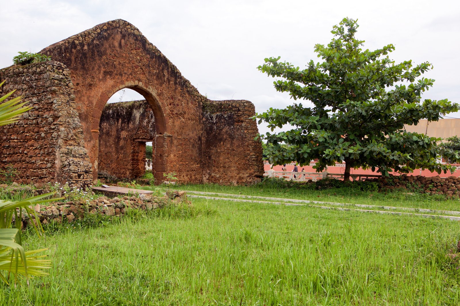 Visite de sites mémoriels Institut Yanga Nzinga